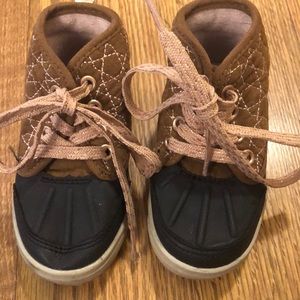 Toddler “duck” boots